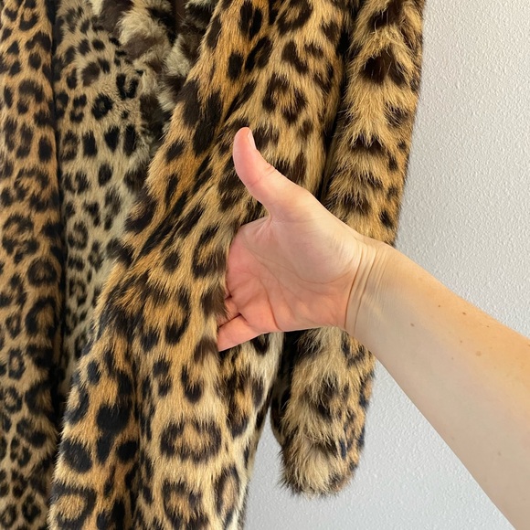Authentic Leopard Print coat with appraisal - Picture 16 of 16